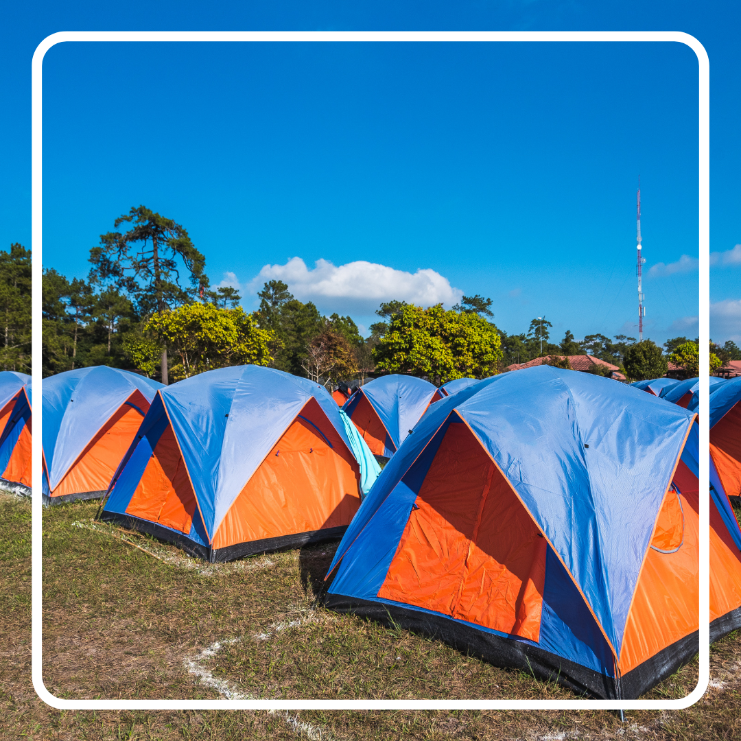 Met de hele scoutinggroep gezamenlijk op kamp